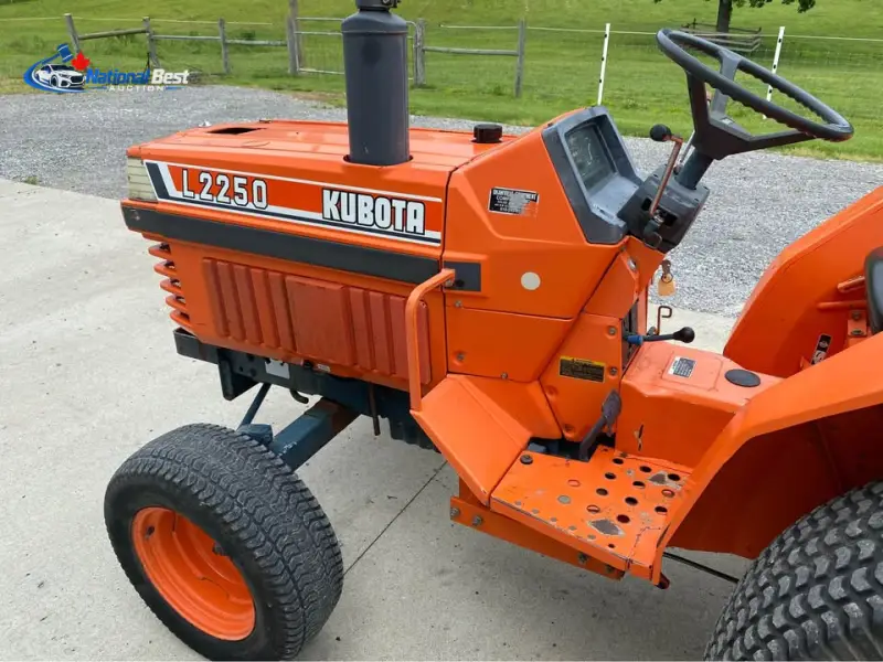 1992 Kubota L2250 photo 18