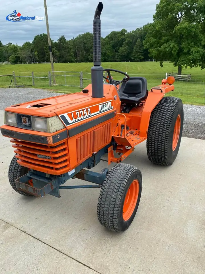 1992 Kubota L2250 photo 17