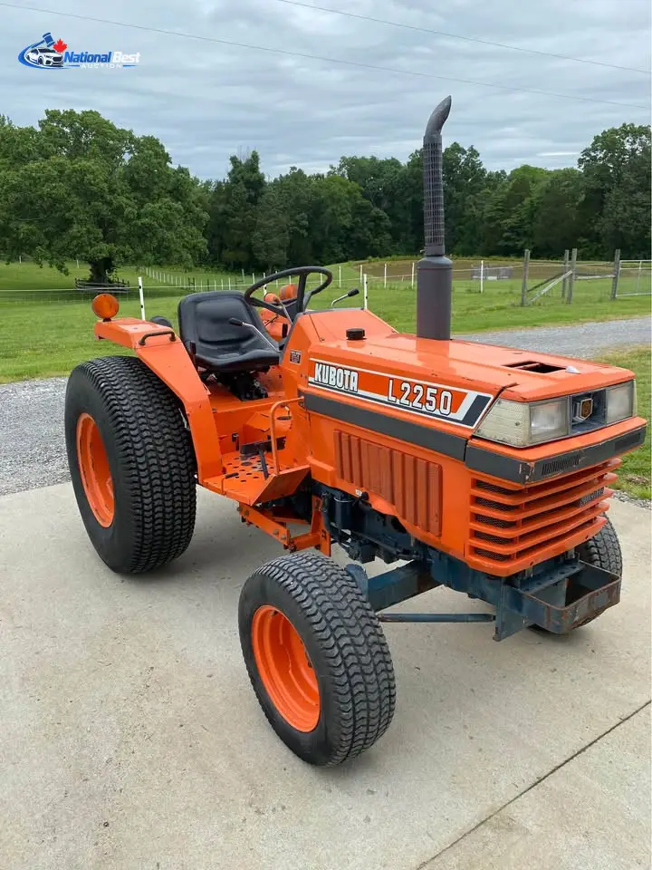 1992 Kubota L2250 photo 13