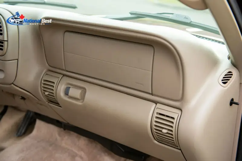 1999 Chevrolet Tahoe LT photo 16