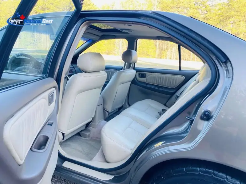 1999 Nissan Altima GLE photo 13
