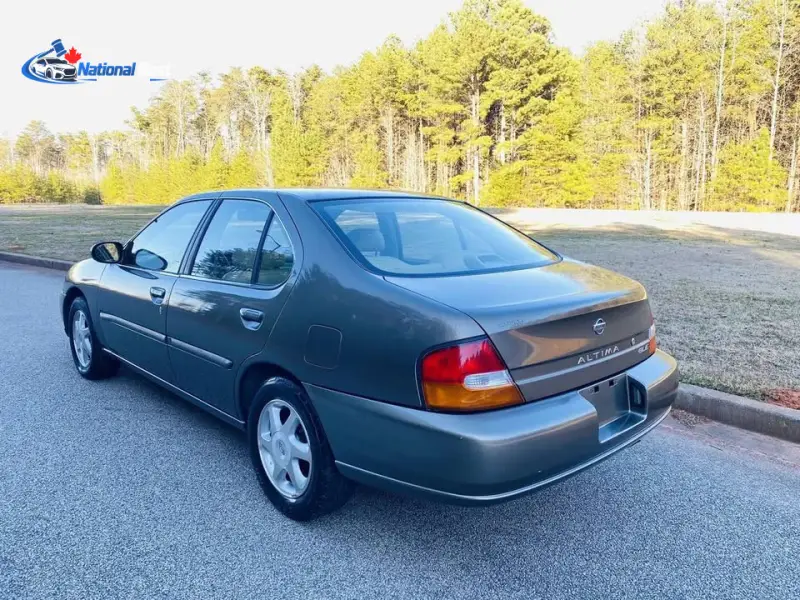 1999 Nissan Altima GLE photo 4