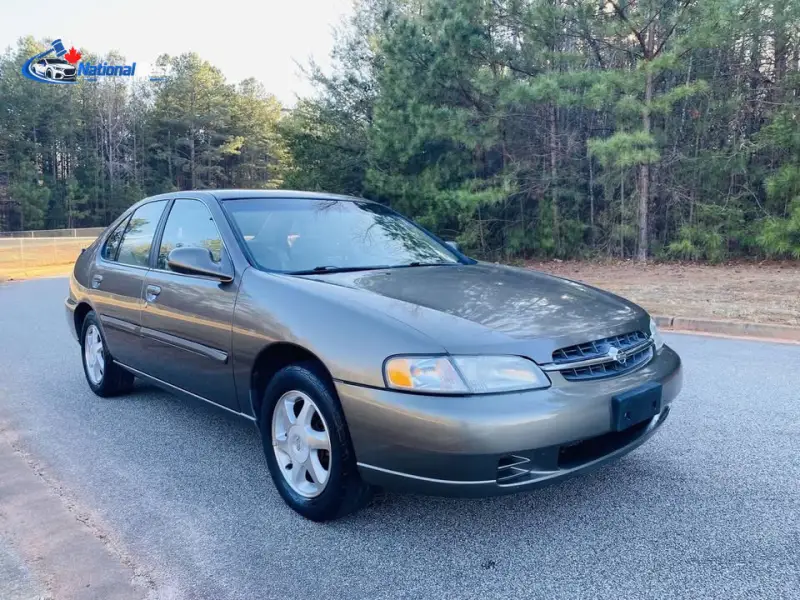 1999 Nissan Altima GLE photo 2